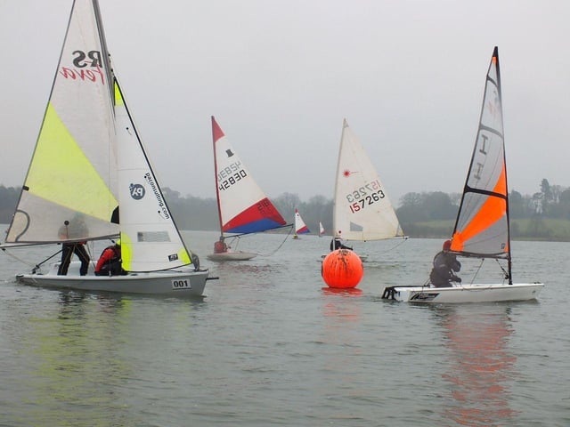 Single- and two-handed dinghies sail in the Northants Youth Series.