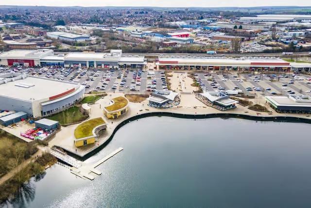 Rushden Lakes is celebrating spring with two fun‑filled Easter Kids Club events designed to spark creativity, curiosity and plenty of giggles.  Taking place on Tuesday, March 31, and Tuesday, April 7, families can head to the Leisure Terrace Level 1 (opposite Cineworld) for a choice of hands‑on workshops perfect for children aged four and over. For something with a bit more bite, get ready for a free roar‑some day out as the Dino Bus arrives at Rushden Lakes!  Step inside a fully themed 39ft American school bus packed with AR dinosaur photo ops, VR experiences, baby dinosaur meet‑and‑greets, free Polaroids, colouring activities, fossil handling and more. Kids can also take on the Dino Hunt Trail to win fun prizes.  The dino bus will be at Rushden Lakes on Thursday, April 9, and Friday, April 10. https://www.rushdenlakes.com/