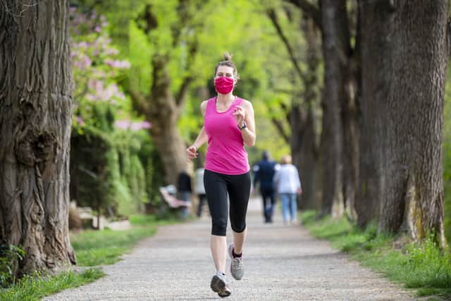 Do you wear a face mask when out jogging? (Photo: Shutterstock)