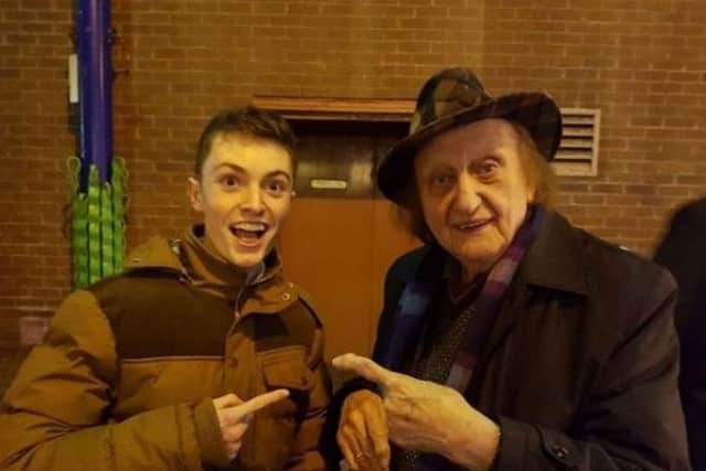 Joe with Ken Dodd. NNL-171130-163019005