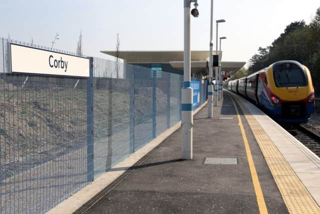 CORBY Train station, Train arrive at Corby 16.11.
Friday, 23 April 2010 ENGNNL00120111013231552