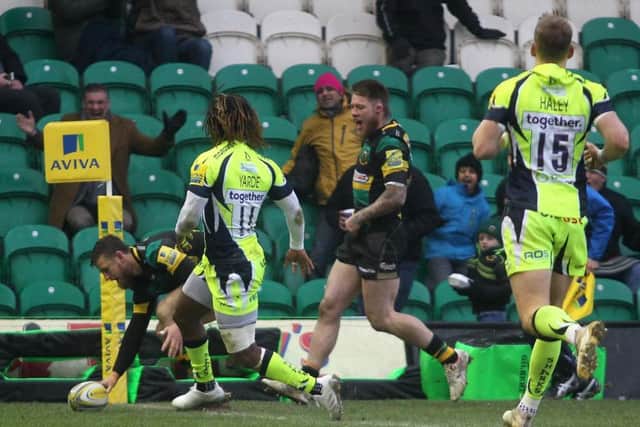 Rob Horne scored Saints' second try against Sale (pictures: Sharon Lucey)