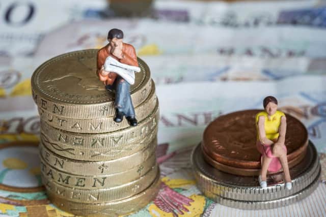 Gender pay gap stock pic NNL-180216-105845001