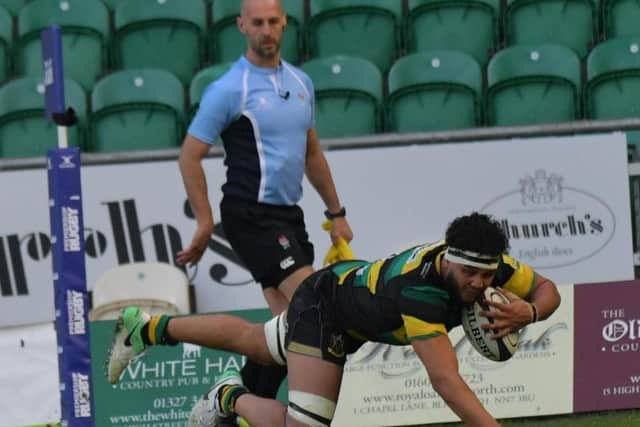 Lewis Ludlam scored the Wanderers' first try (pictures: Dave Ikin)