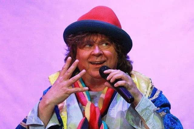 Tony Howes as Puck