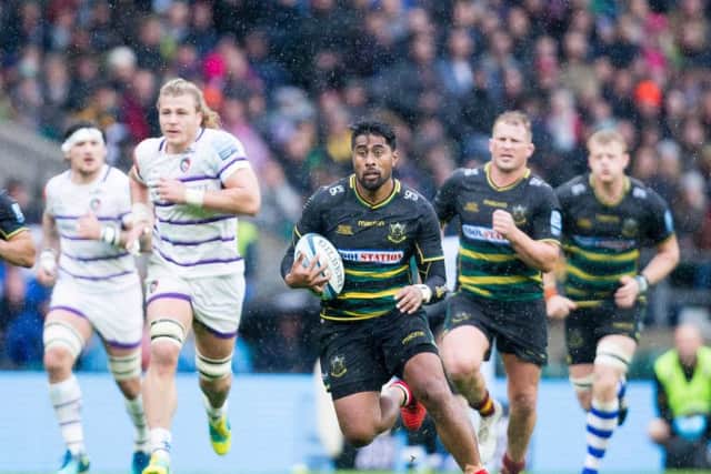 Ahsee Tuala was forced off with a knee injury (pictures: Kirsty Edmonds)
