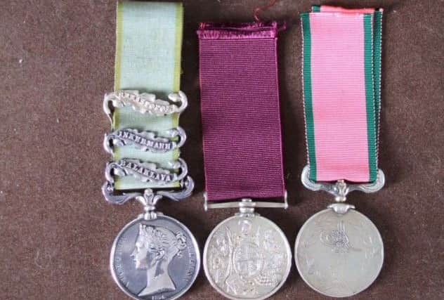 Pte Burton's war medals. NNL-181010-102745005