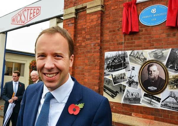 Matt Hancock, Secretary of State for Health and Social Care, unveiling blue plaque at Wicksteeds, Kettering, Northamptonshire, 1st November, 2018.
Photos for Wicksteed Playscapes/John Robertson. NNL-180611-133220005