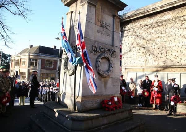 Remembrance Day: Kettering: Act of Remembrance at Kettering centotaph with wreath laying. 
Sunday, November 12 2017 NNL-171211-174031009 NNL-171211-174031009