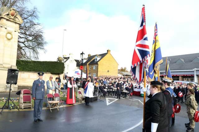 Remembrance Service: Wellingborough: People of Wellingborough pay their respects at the war memorial in Broad Green.
Sunday, November 11, 2018 NNL-181111-154836009