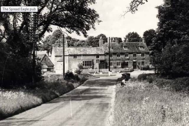 The Spread Eagle in the early 1900s NNL-191001-113604005