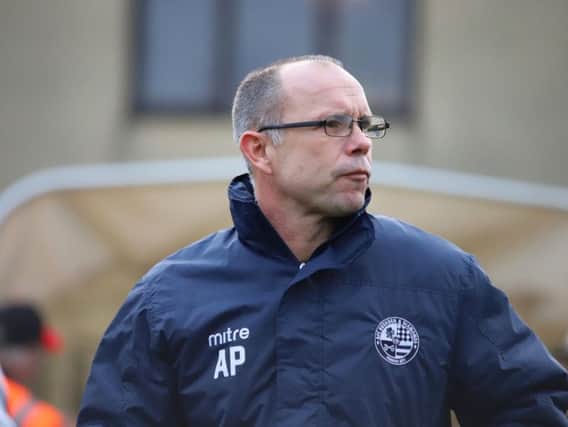 AFC Rushden & Diamonds manager Andy Peaks takes his team to face struggling Halesowen Town this weekend