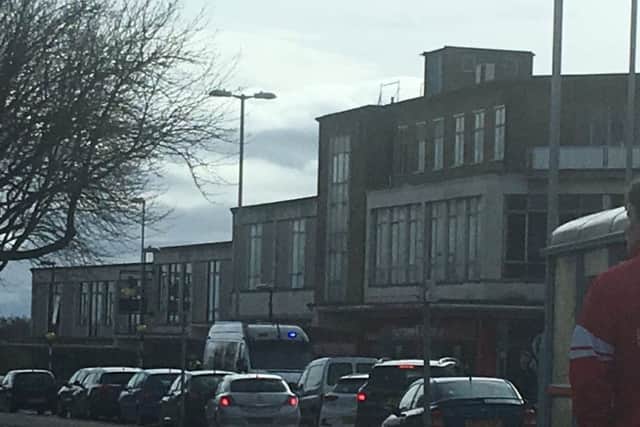 The police operation in Elizabeth Street this afternoon. Pictures by Adrian Troughton. NNL-190315-162002005