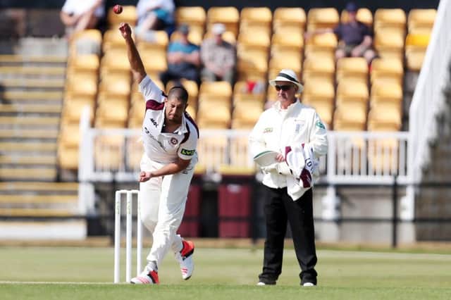 Rory Kleinveldt took four second-innings wickets as Northamptonshire beat Leicestershire