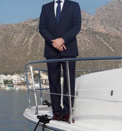 New Fairline MD Russell Currie NNL-160126-095919001
