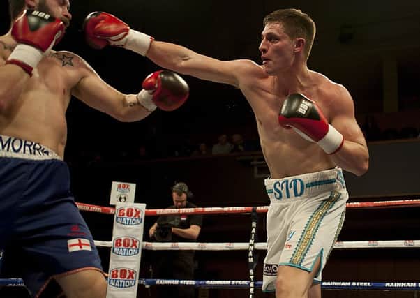 Corby's Simon Barclay will challenge Matty Askin for the English Cruiserweight title in Liverpool a week on Saturday