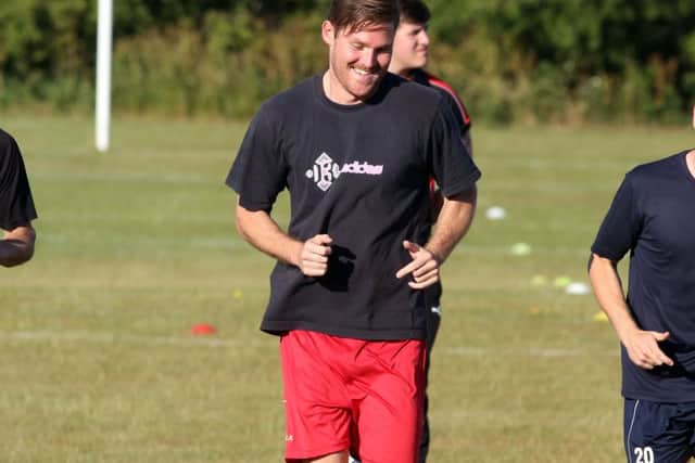 Elliot Sandy has been pleased with the reaction of both sets of supporters after he signed for AFC Rushden & Diamonds soon after being released by Kettering Town