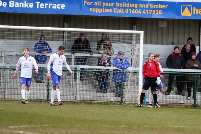 The AFC Rushden & Diamonds players show their frustration after Uxbridge grabbed a late winner at the Dog & Duck. Pictures by Alison Bagley