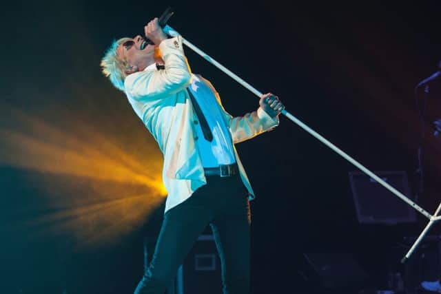Paul Metcalfe as Rod Stewart