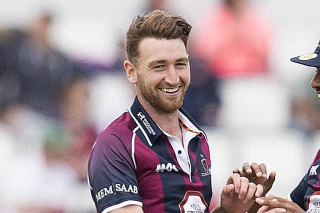 Richard Gleeson claimed three early wickets as Steelbacks hammered Birmingham Bears