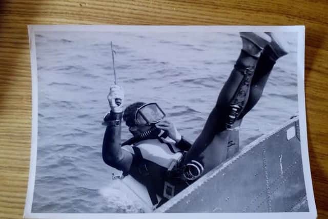 A photo of Gordon Raku diving in his army days.