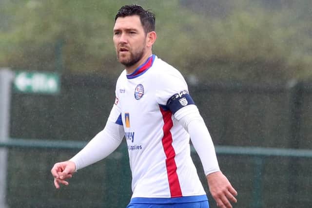 Captain Richard Bunting made his 100th appearance for AFC Rushden & Diamonds in Tuesday's 1-1 draw at Rugby Town