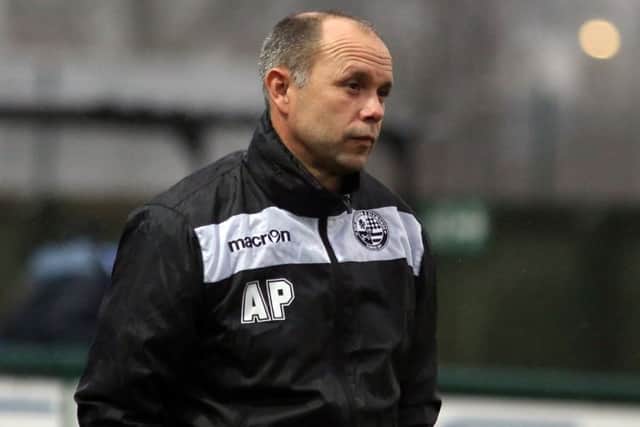 AFC Rushden & Diamonds manager Andy Peaks