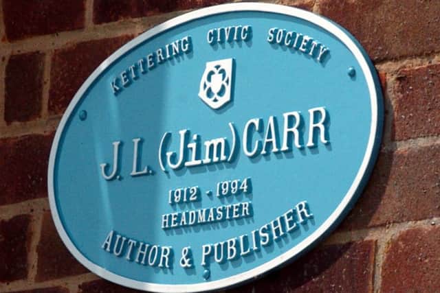 Kettering, Milldale Rd, Blue Plaque JL (Jim) Carr. Monday, 28 July 2008