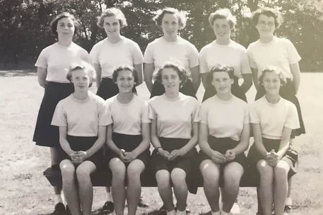 A girls' netball team