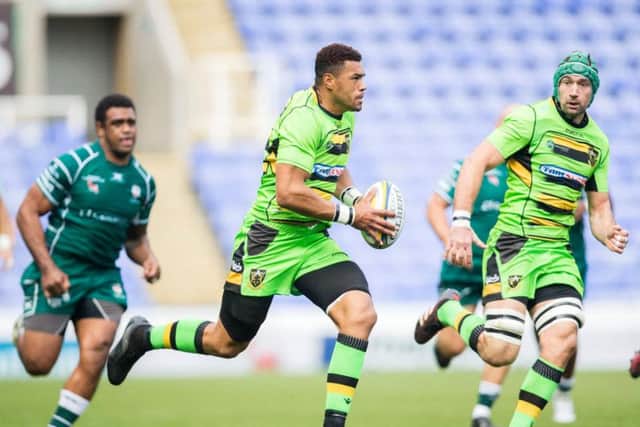 Luther Burrell was forced off at the Madejski Stadium (picture: Kirsty Edmonds)
