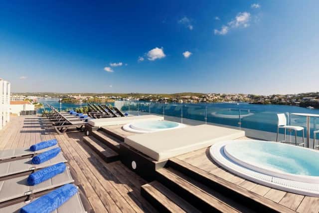 Choose a jacuzzi at Barcelo Hamilton
