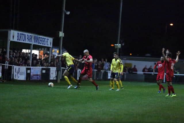 Football Action: Burton Latimer: Kettering Town FC vs Nantwich, 4th qualifying round of the FA Cup - replay at Latimer Park.
Tuesday October 17th 2017 NNL-171017-224005009