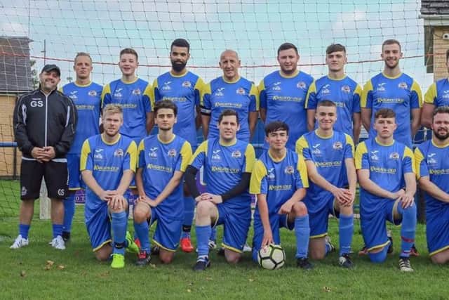 Thrapston Venturas' 2017 team with Keith Morson (fourth from left, back row). NNL-171018-151547005