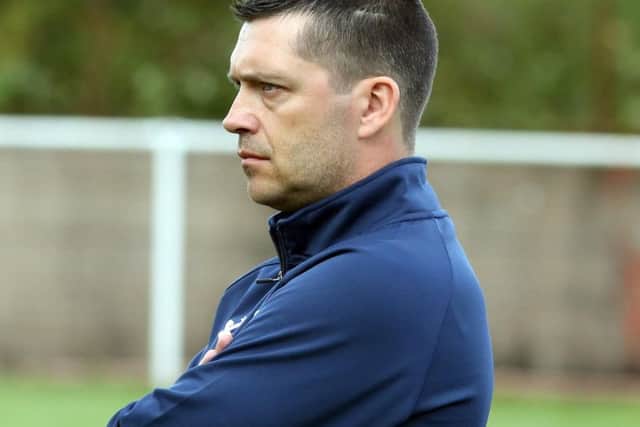 Thrapston Town boss Ian Walker takes his team to high-flying Raunds Town for a local derby in the UCL Division One tonight (Friday)